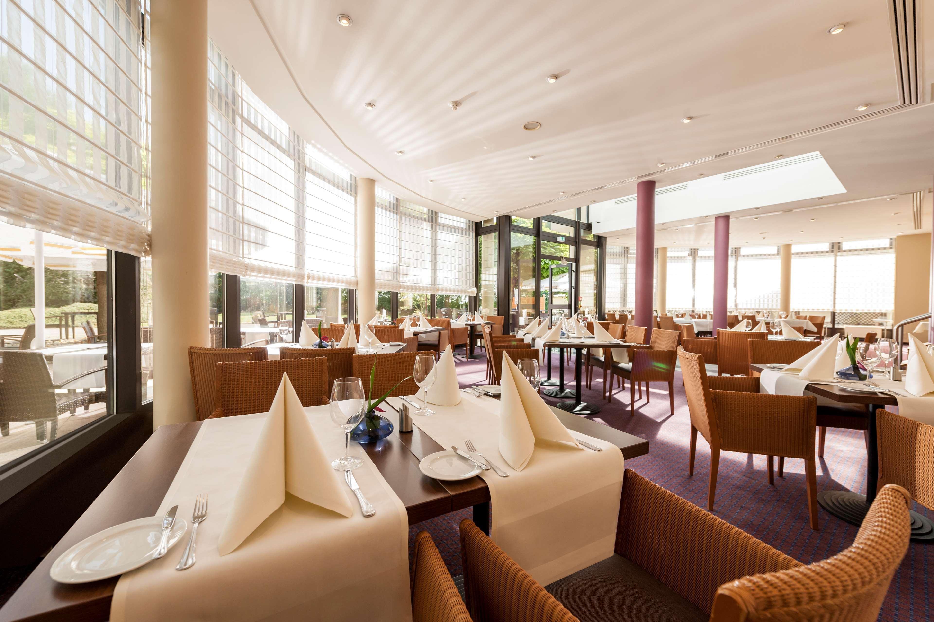 Dorint Main Taunus Zentrum Frankfurt Sulzbach Sulzbach  Ngoại thất bức ảnh