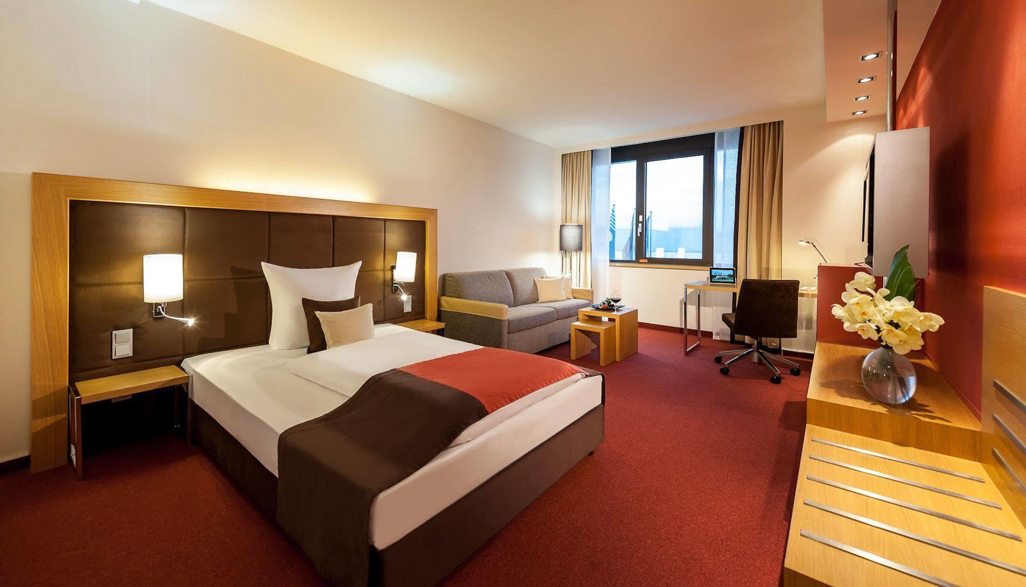 Dorint Main Taunus Zentrum Frankfurt Sulzbach Sulzbach  Ngoại thất bức ảnh