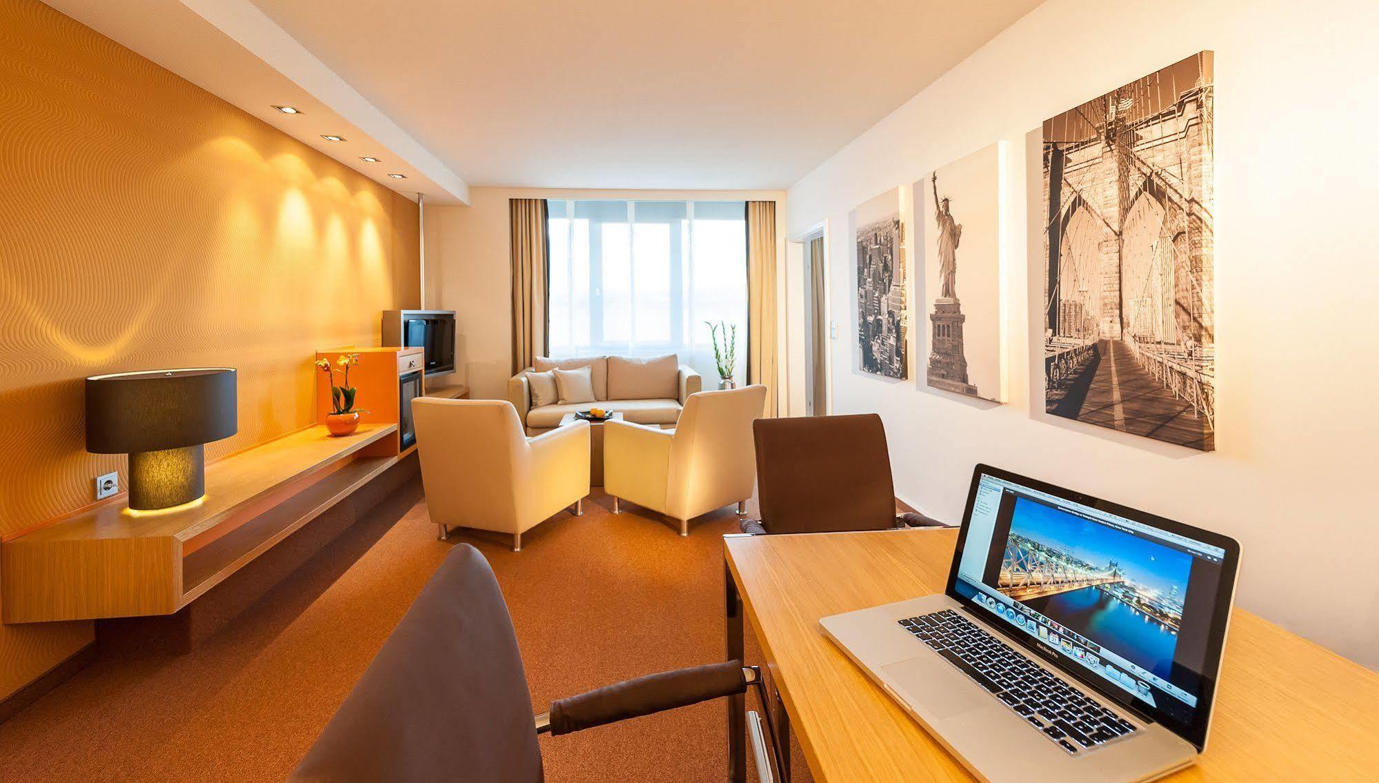 Dorint Main Taunus Zentrum Frankfurt Sulzbach Sulzbach  Ngoại thất bức ảnh
